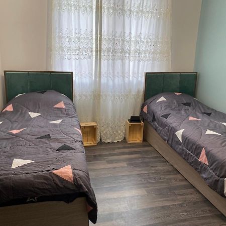 Lovely 2-Bedroom Apartment Near Ayb School Dilisan Kültér fotó