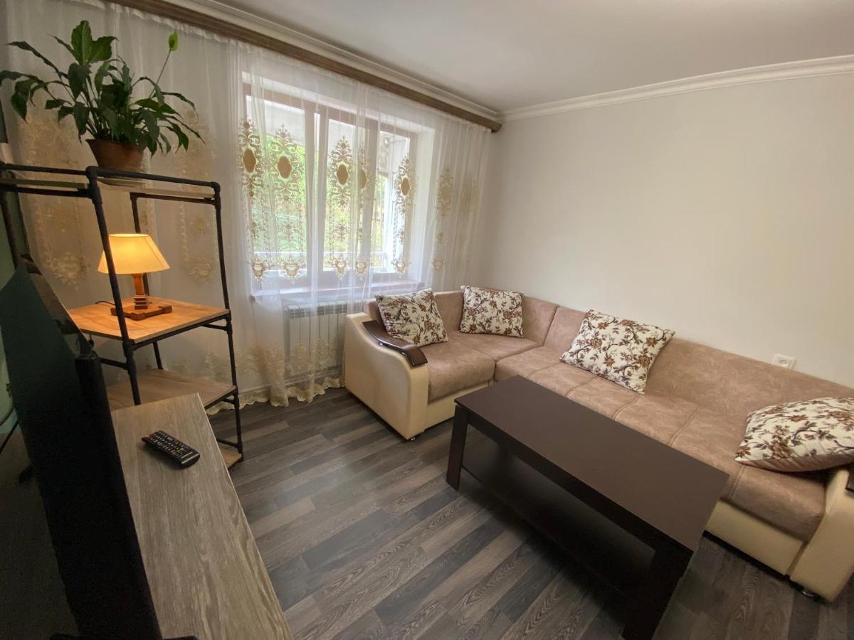 Lovely 2-Bedroom Apartment Near Ayb School Dilisan Kültér fotó