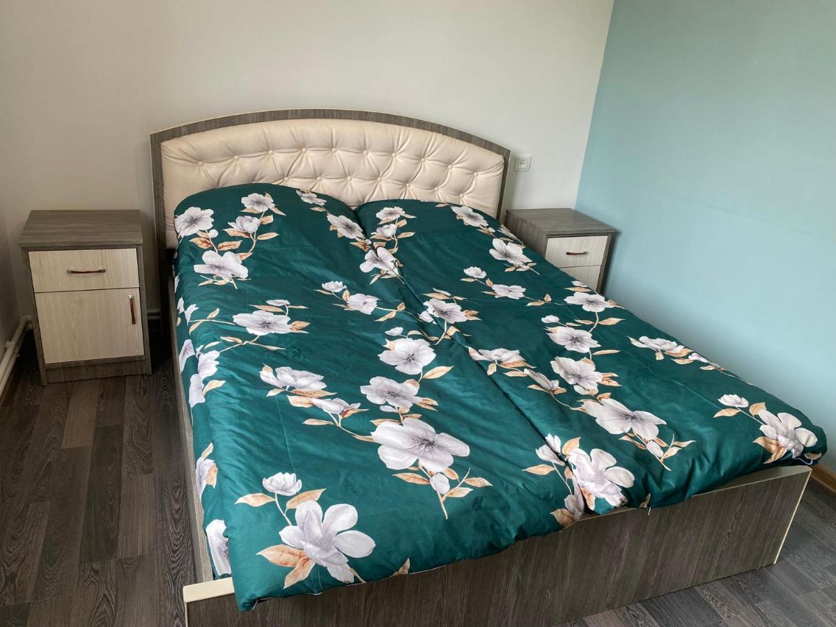 Lovely 2-Bedroom Apartment Near Ayb School Dilisan Kültér fotó